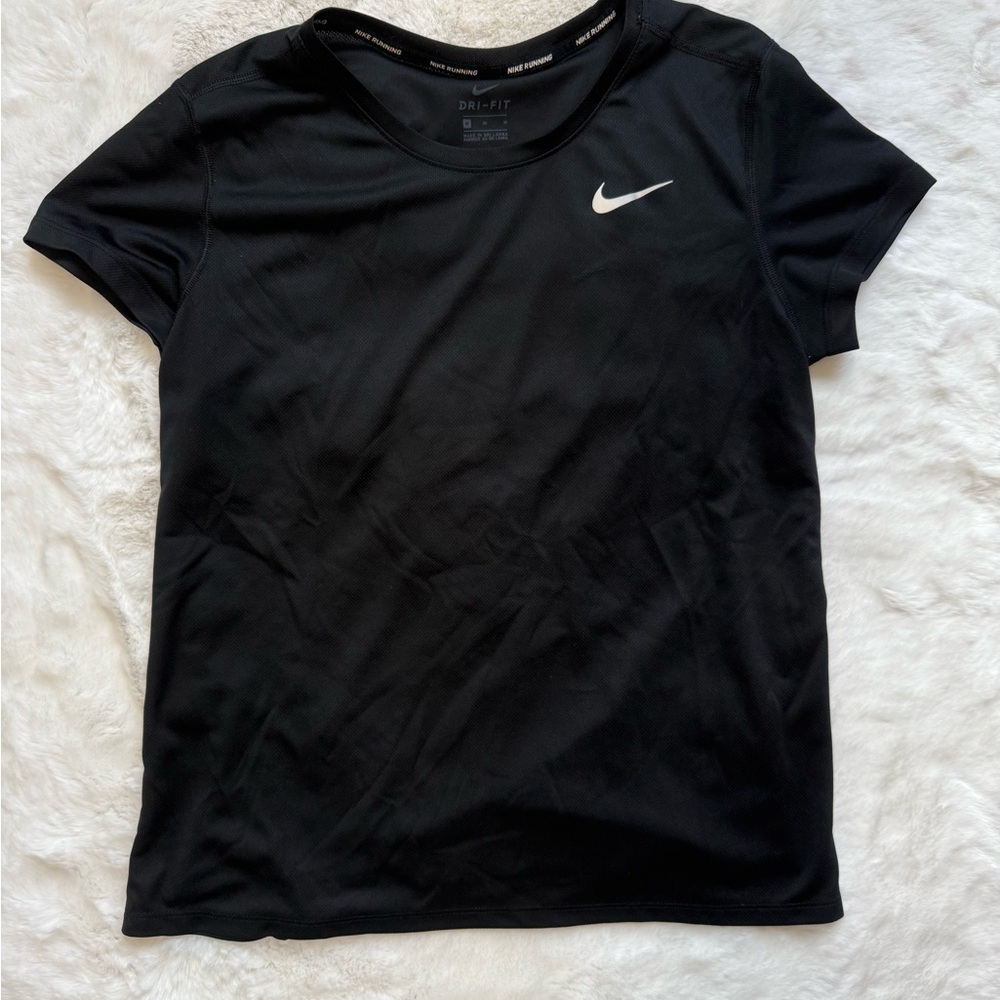 Nike Women's Black Short Sleeve Tee